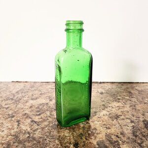 Vintage Moone's Emerald Oil Medicine Bottle, Green Glass Bottle, Dominion Glass